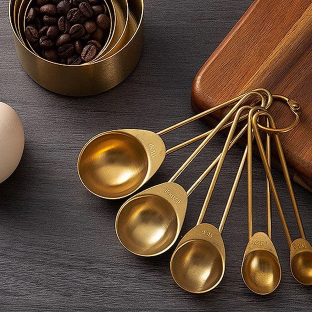 Set of 4 Measuring Spoons - Gold or Silver