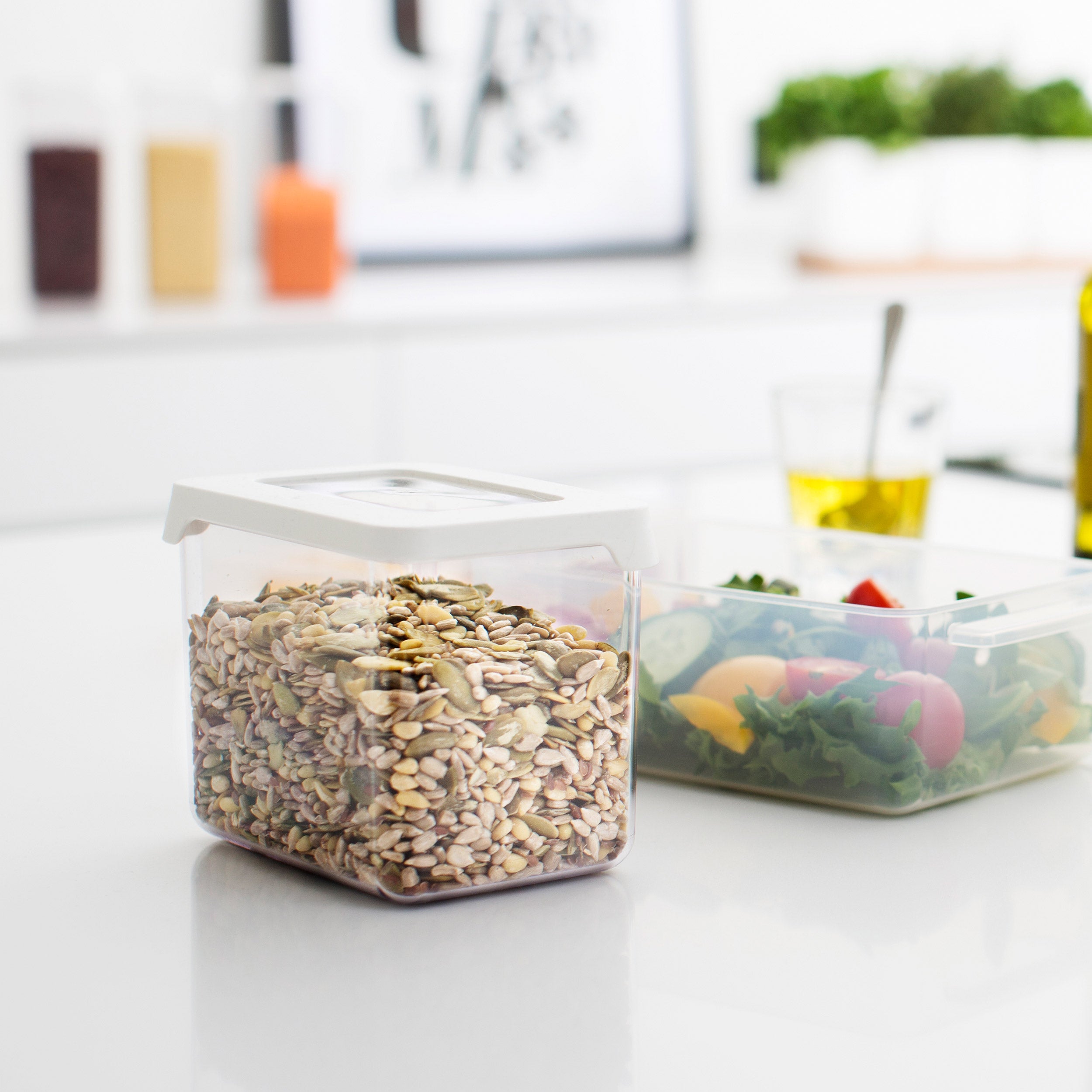 Airtight Dry Food Storage Container 0.8 Litre - Image 3